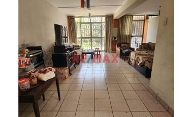 San Juan De Miraflores Vendo Casa Como Terreno