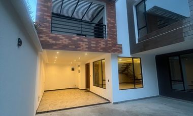 CASA DE CUATRO DORMITORIOS EN VENTA, Sector Ricaurte C1442