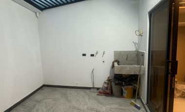 CASA DE CUATRO DORMITORIOS EN VENTA, Sector Ricaurte C1442