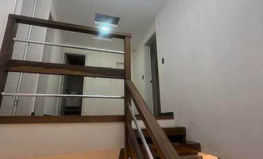 CASA DE CUATRO DORMITORIOS EN VENTA, Sector Ricaurte C1442