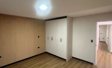 CASA DE CUATRO DORMITORIOS EN VENTA, Sector Ricaurte C1442