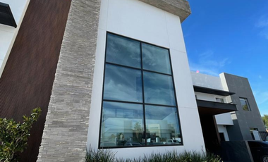 EN RENTA Oficina Excelente ubicación 📍 Sobre Blvd. Tomás Fernández