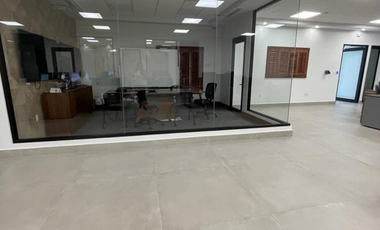 EN RENTA Oficina Excelente ubicación 📍 Sobre Blvd. Tomás Fernández