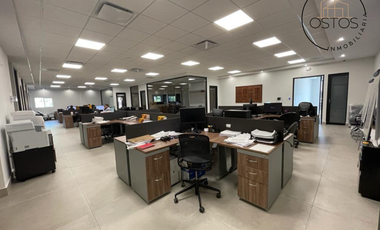 EN RENTA Oficina Excelente ubicación 📍 Sobre Blvd. Tomás Fernández