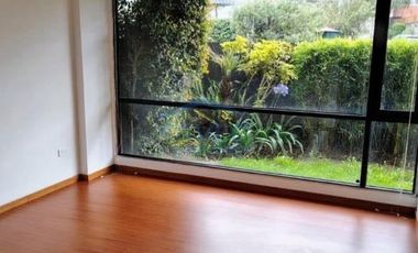 Amplio 300 m2 de 3 habitaciones cada uno con baño más sala de Tv cuarto servicio