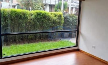 Amplio 300 m2 de 3 habitaciones cada uno con baño más sala de Tv cuarto servicio