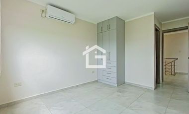 Casa Semiamoblada en Alquiler en Urb. Oro City, Machala