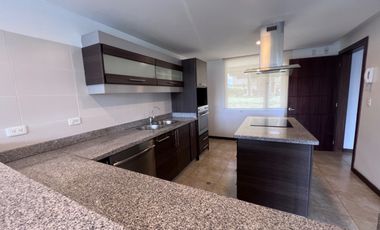 CASA 4 DORMITORIOS EN RENTA CUMBAYA