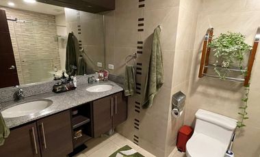 CASA 4 DORMITORIOS EN RENTA CUMBAYA