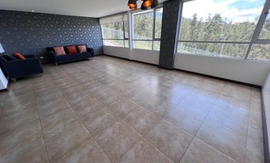CASA 4 DORMITORIOS EN RENTA CUMBAYA