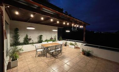 CASA 4 DORMITORIOS EN RENTA CUMBAYA