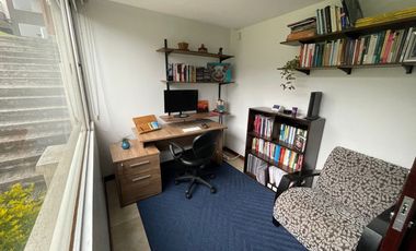 CASA 4 DORMITORIOS EN RENTA CUMBAYA