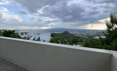 FOR SALE/ RENT: HOUSE & LOT IN AYALA GREENFIELDS ESTATE IN CALAMBA LAGUNA