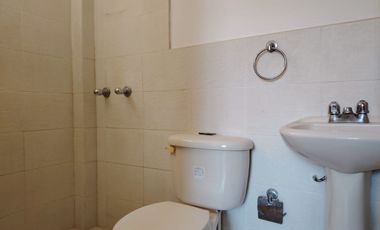 Casa esquinera de alquiler en la Urbanización Terra Nostra, Vía a la Costa.