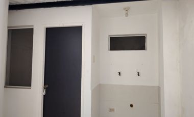 Casa esquinera de alquiler en la Urbanización Terra Nostra, Vía a la Costa.