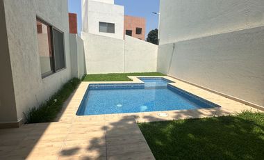 CASA EN FRACCIONAMIENTO LA VISTA LOMAS DE CUERNAVACA