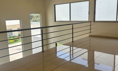 CASA EN FRACCIONAMIENTO LA VISTA LOMAS DE CUERNAVACA