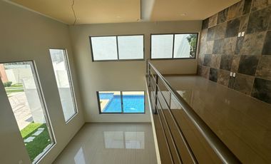 CASA EN FRACCIONAMIENTO LA VISTA LOMAS DE CUERNAVACA