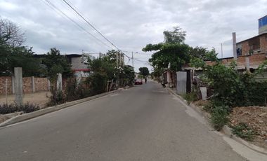 Terreno Esquinero en Venta – En Villamarina a solo una calle de la Vía Manta Rocafuerte