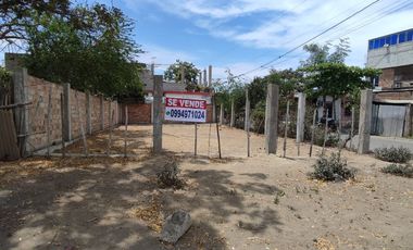 Terreno Esquinero en Venta – En Villamarina a solo una calle de la Vía Manta Rocafuerte