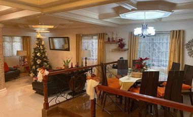 For Sale! 3BR Old House and Lot in Signal Village, Taguig