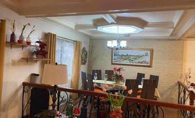 For Sale! 3BR Old House and Lot in Signal Village, Taguig
