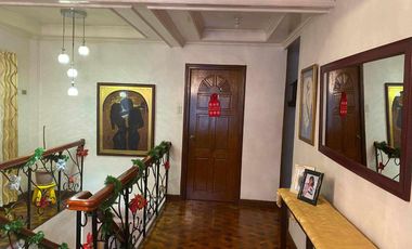 For Sale! 3BR Old House and Lot in Signal Village, Taguig