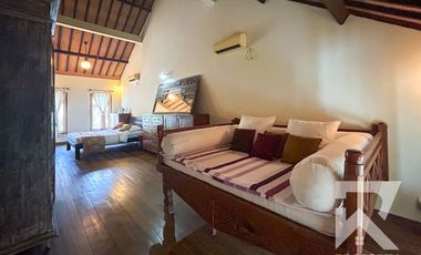 Garden View 2 Bedroom Villa in Central Sanur with Access to Pool – For Yearly Rental