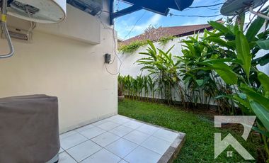 Garden View 2 Bedroom Villa in Central Sanur with Access to Pool – For Yearly Rental