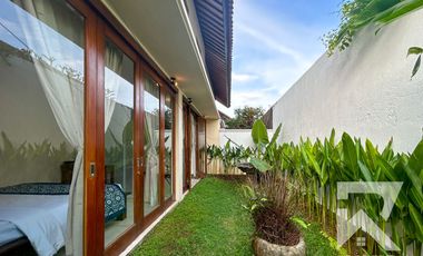 Garden View 2 Bedroom Villa in Central Sanur with Access to Pool – For Yearly Rental