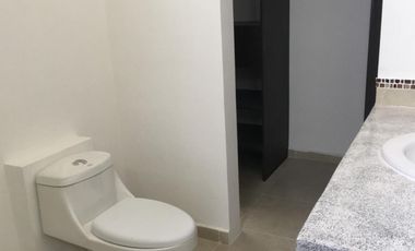 RENTA AMPLIA VILLA EN SAN RAMÓN NORTE DENTRO DE PRIVADA DE DOS RECÁMARAS.