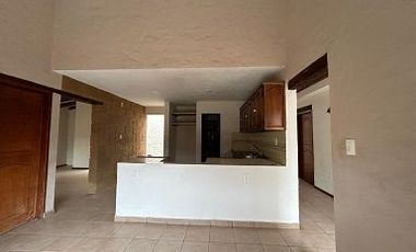 C217 VENTA CASA RAQUET CLUB FRENTE A ANTEA