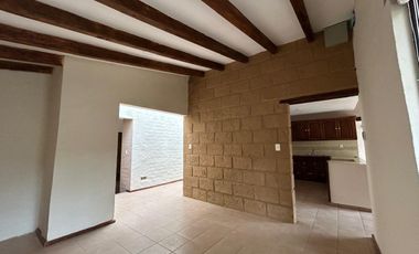 C217 VENTA CASA RAQUET CLUB FRENTE A ANTEA