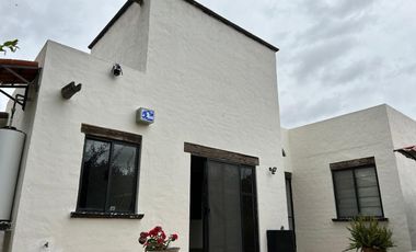 C217 VENTA CASA RAQUET CLUB FRENTE A ANTEA