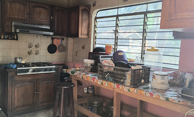 Casa de cuatro recamaras con todos los servicios en la colonia La Mica de Acapulco, Gro.