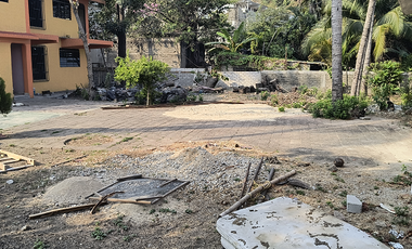 Casa de cuatro recamaras con todos los servicios en la colonia La Mica de Acapulco, Gro.