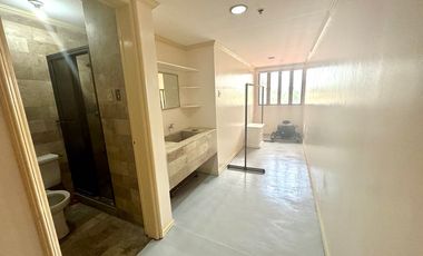 FOR SALE: 3BR IN WESTWOOD EISENHOWER GREENHILLS WITH 2 PARKING SLOTS