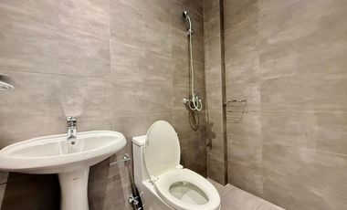 Luxury Townvillas inside Acqua Private Residences In Mandaluyong City