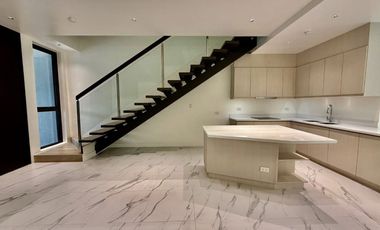 Luxury Townvillas inside Acqua Private Residences In Mandaluyong City