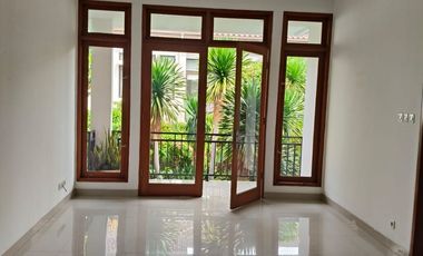 Sewa Rumah Kemang Jakarta Selatan 4+2 Bedroom
