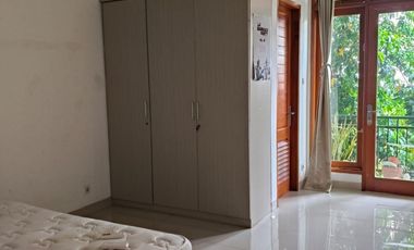 Sewa Rumah Kemang Jakarta Selatan 4+2 Bedroom