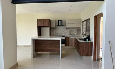 Casa Nueva en Fraccionamiento con vigilancia