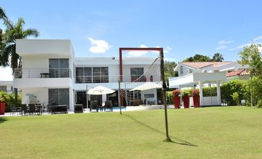 ALQUILER DE LINDA FINCA LA PERLITA LLAMANOS AL3246418623 LOS ESPERAMOS!!
