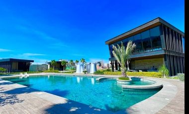 Terreno Habitacional en Venta en la Zona Dorada, al poniente de la cd. residencial punta del cielo.