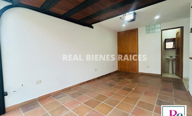 ¡Se Arrienda Casa en Unidad Abierta!