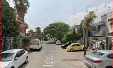 Casa en Remate ubicada en Isla Izaro 3343, Villa Vicente Guerrero, Guadalajara