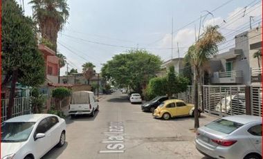Casa en Remate ubicada en Isla Izaro 3343, Villa Vicente Guerrero, Guadalajara