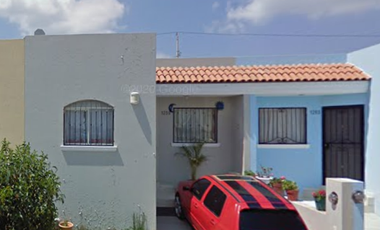 CASA EN REMATE BANCARIO EN JARDINES DEL VERGEL