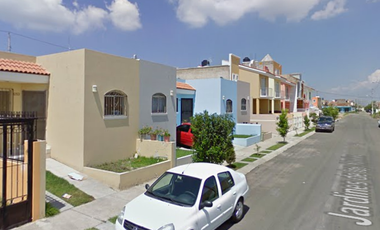 CASA EN REMATE BANCARIO EN JARDINES DEL VERGEL