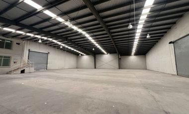 RENTA DE BODEGA 1200 M2